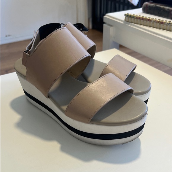 Via Spiga Shoes - Via Spiga Tan and Black Platform Sandals